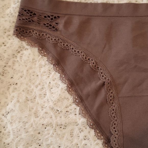 Victoria secret hiphugger underwear - Picture 4 of 9